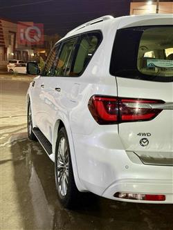 Infiniti QX80